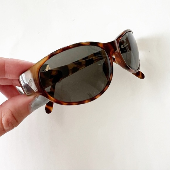 Tortoise Shell Sunglasses - Picture 4 of 5